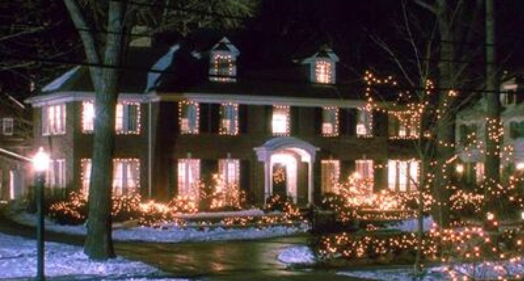 Cuanto más envejezco, más me intriga saber a qué se dedicaba el papá de Kevin McAllister para vivir en esa casa y pagar unas vacaciones en París para nueve personas.