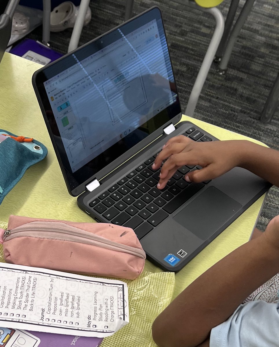 Small groups and stations are up and fully running and using their TRACKS! 3rd grade knocked it out of the park! 👏🏼🎉 @AveriMartinGE <a href="/MrsBennett_GE/">Gloria Bennett</a> <a href="/Angela_bland1/">Angela Bland</a> <a href="/HumbleISD_GE/">Groves Elementary</a> <a href="/Humble_ElemELA/">Humble ISD Elementary ELA</a>