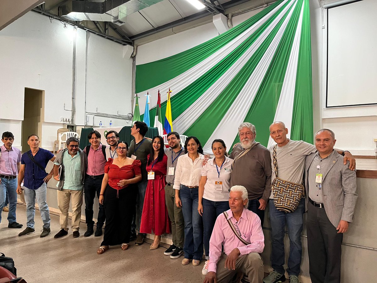 COP16Oficial's tweet photo. Vamos #RumboALaCOP16 con el encuentro sobre Sistemas de Producción Alimentaria y Planificación Territorial, en Tuluá, donde se compartieron propuestas organizativas, comunitarias y campesinas exitosas. Además, se elevó un llamado al respeto por la vida y a la #PazConLaNaturaleza. https://t.co/JQvhbZZaen
