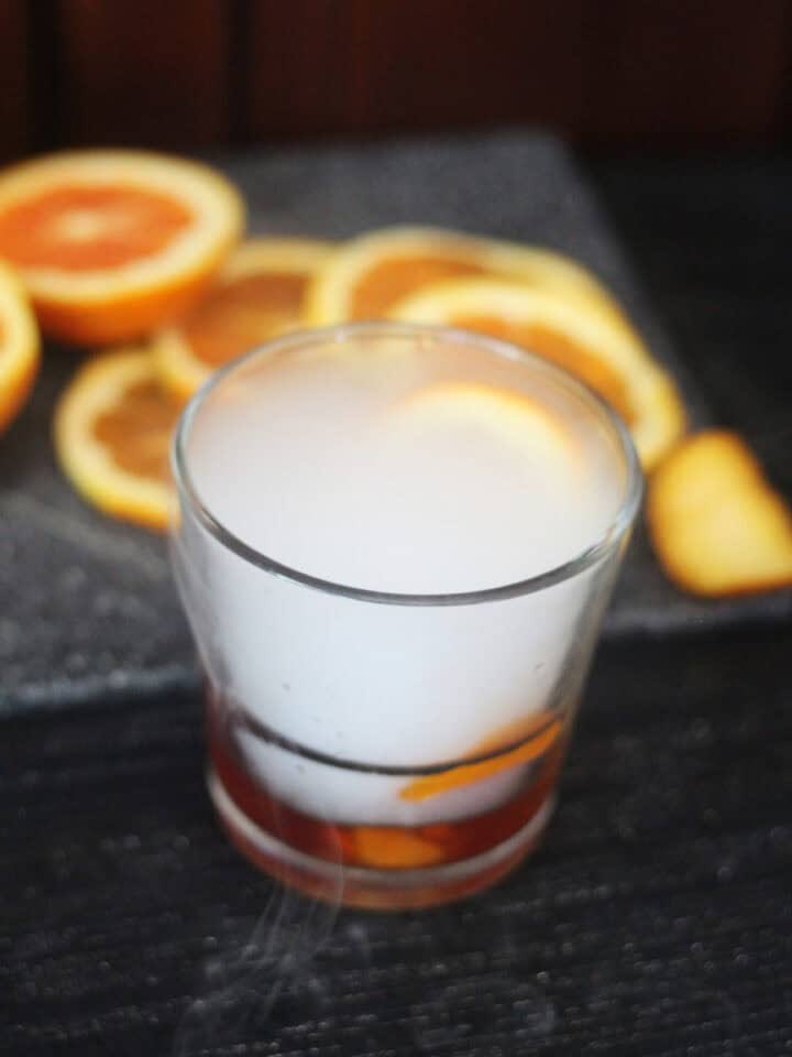 A unique twist to a smoked old fashioned: 

brigeeski.com/smoking-old-fa…