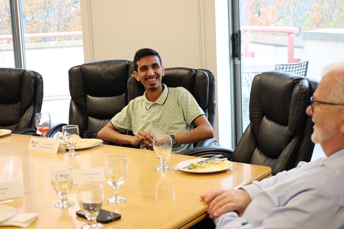 Did you know that we have a dean's student advisory council at TRU Gaglardi? Each term, student representatives attend a lunch meeting with the dean and associate deans to advise on different topics.  Learn more here: ow.ly/GoRe50TvOi6