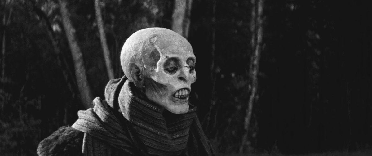 The most Mignola-esque skeleton we've ever had in a movie. How magnificent. 

(The Vourdalak, 2023)