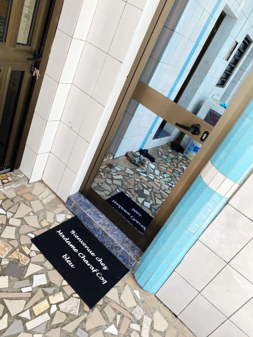 Hello vous allez bien j’espère ..En espérant trouver une clientèle donnée je vous poste des magnifiques tapis entrés personnalisables disponible au 56752455