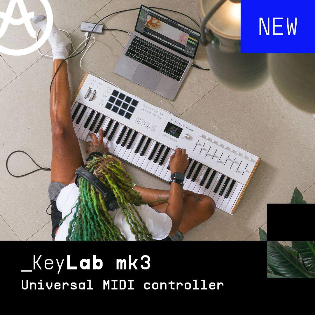ArturiaJP's tweet photo. #Arturia は皆様の声にお応えし、新型のMIDIコントローラー_KeyLab Mk3 を発売しました!
最初に手に入れることができたラッキーな人は🍀?
#keylabmk3
#midiコントローラー
#ホームスタジオ
#daw統合
#アートリア
#midiキーボード https://t.co/zPGk80jC4b