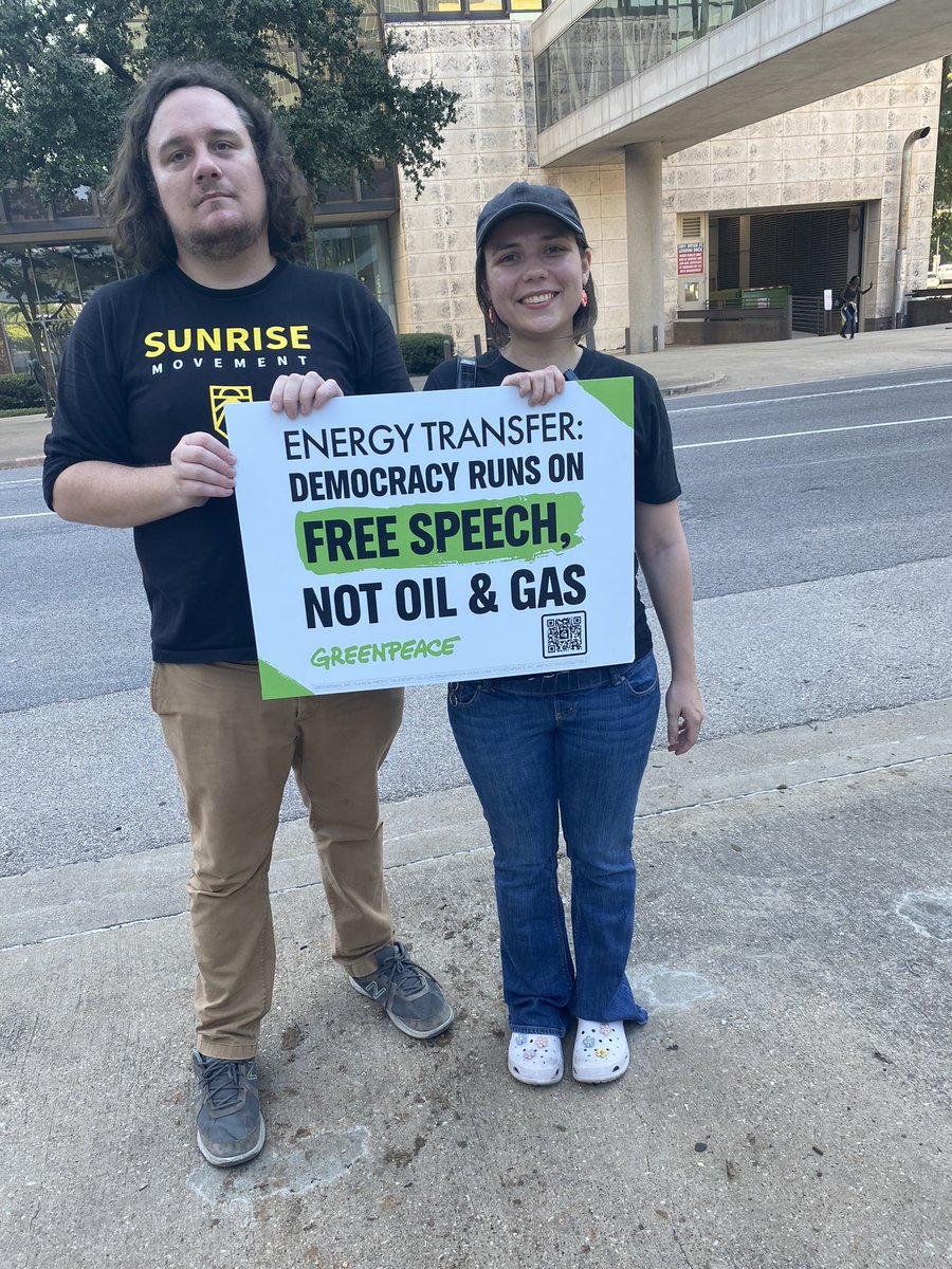 Tefere_Gebre's tweet photo. Energy Transfer is coming for @GreenpeaceUSA with a baseless $300 million lawsuit, attacking our right to protest. But we are not afraid.
Our movements for justice are growing more UNIFIED every day.

#WeWillNotBeSilenced 
#ImWithGreenpeace https://t.co/8b9397KEOj