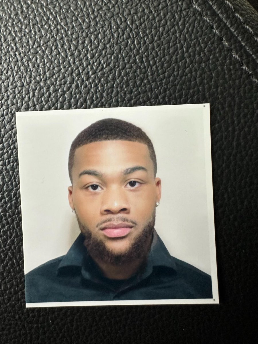 1realkirk's tweet image. Did I eat my passport picture Ya? (I had to cover my face tattoos)