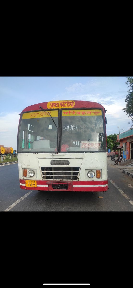 himsingh90's tweet photo. @UPSRTCHQ 

Please have a look on my professor post on Facebook.. I have attached snapshots od his post. Looks very dark behaviour of Transport Staff.. 

Request you to please set some example.. https://t.co/VqeVOjqoBR
