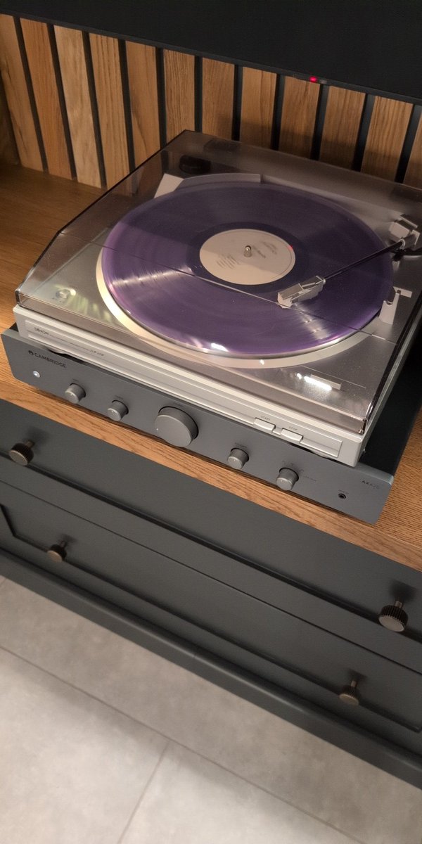 Hey @henrycarden this Jodie Nicholson album is banging isn't it. 

Been on repeat for days in the house.