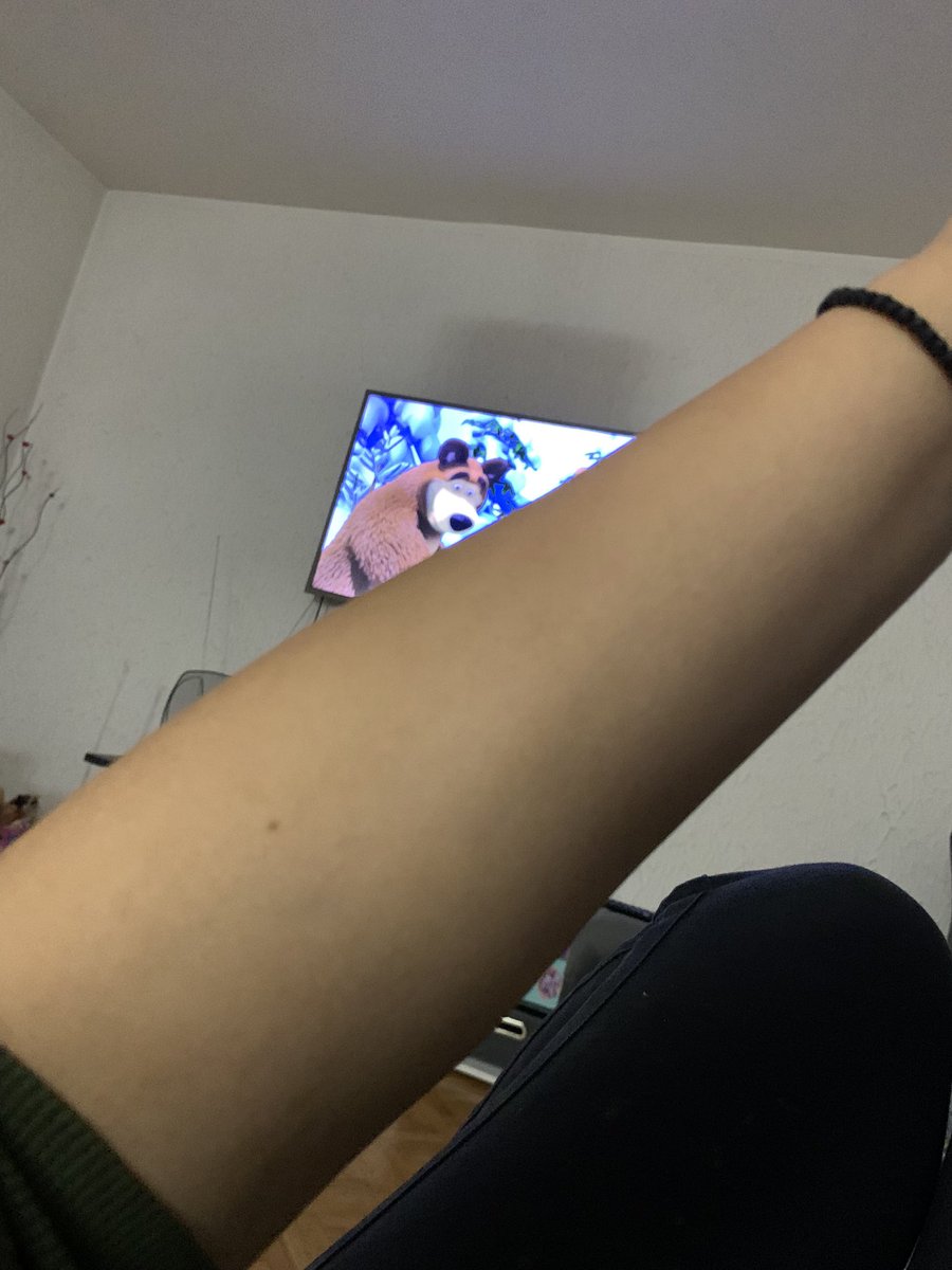 Gottseidank habt ihr mich grade nicht lachen gehört, als ich augenrollend meine Ärmel hochgekrempelt habe… ähm…

Sagt mir bitte ihr habt den auch!