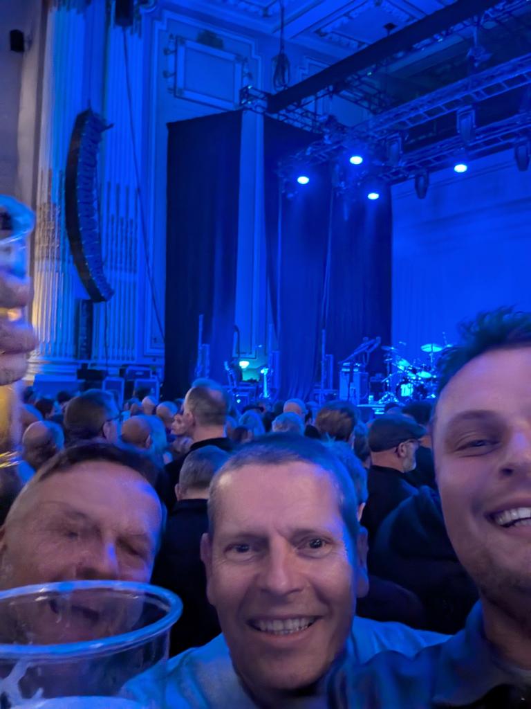 tomreyer1's tweet photo. @Ryan_Doneathy @thethe @Twickets Enjoy my man ! https://t.co/9OWBUCnK6G