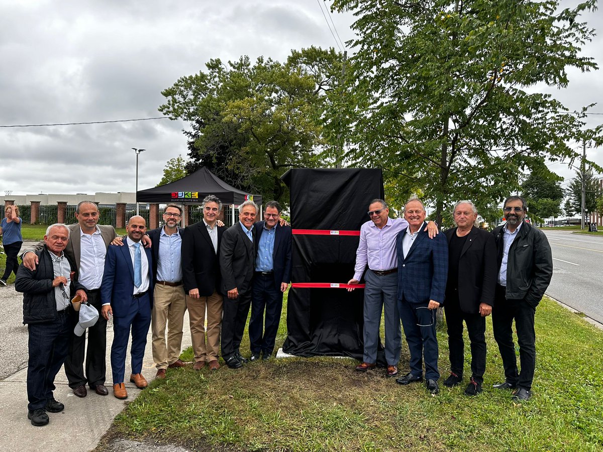 PasternakTO's tweet photo. Today I joined @MPPKerzner, @RakocevicT, @PerruzzaTO Duke Heights BIA Chair Dr. Lew Pliamm, and Special Advisor Joe Pantalone in unveiling the 10-year Historic Duke Heights BIA Plaque. We were also accompanied by all of the @DUKEHeightsBIA board members and staff to celebrate this remarkable occasion. Come check it out at 1130 Finch Avenue West and learn more about the history of our great community. #yorkcentre #ward6