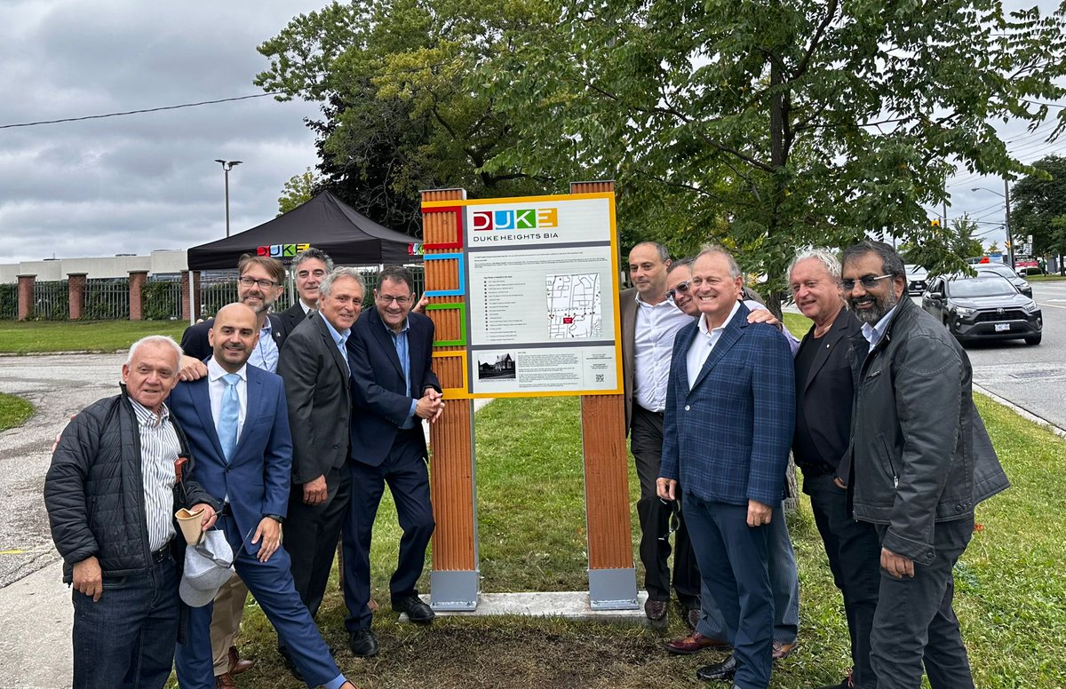 PasternakTO's tweet photo. Today I joined @MPPKerzner, @RakocevicT, @PerruzzaTO Duke Heights BIA Chair Dr. Lew Pliamm, and Special Advisor Joe Pantalone in unveiling the 10-year Historic Duke Heights BIA Plaque. We were also accompanied by all of the @DUKEHeightsBIA board members and staff to celebrate this remarkable occasion. Come check it out at 1130 Finch Avenue West and learn more about the history of our great community. #yorkcentre #ward6