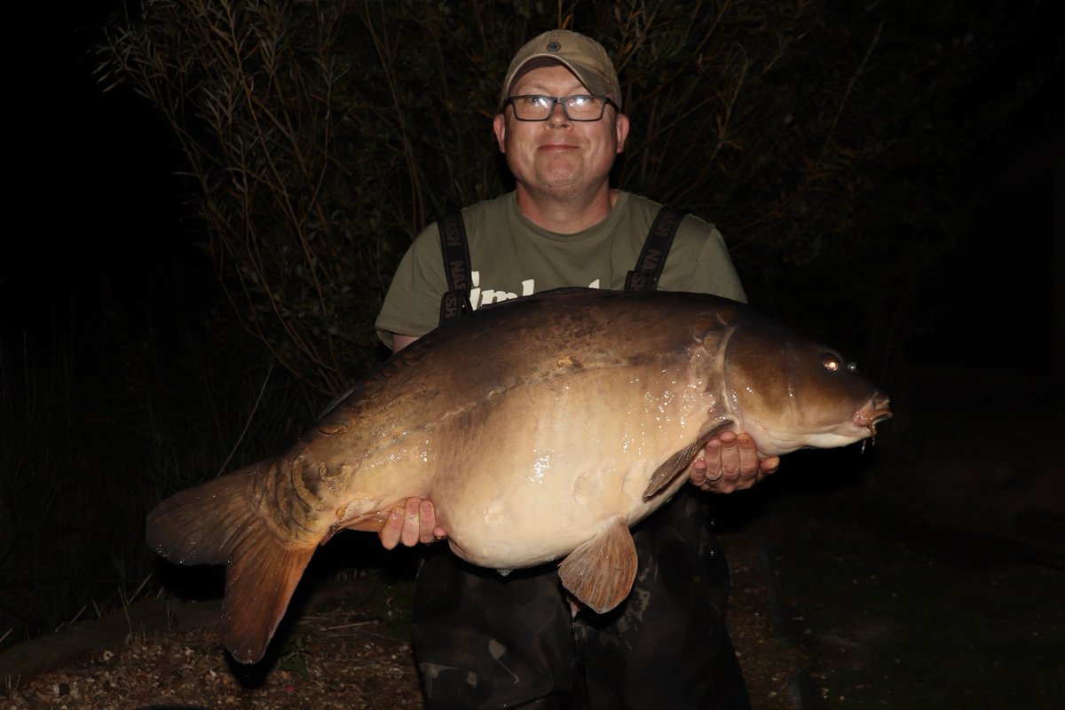 43lbs 13oz… new PB and 1st ever fish over the magical 40 mark. The absolute cherry on top of a session that included 5 other fish over 30 too!! The planets truly aligned for me!! Still smiling now… ha