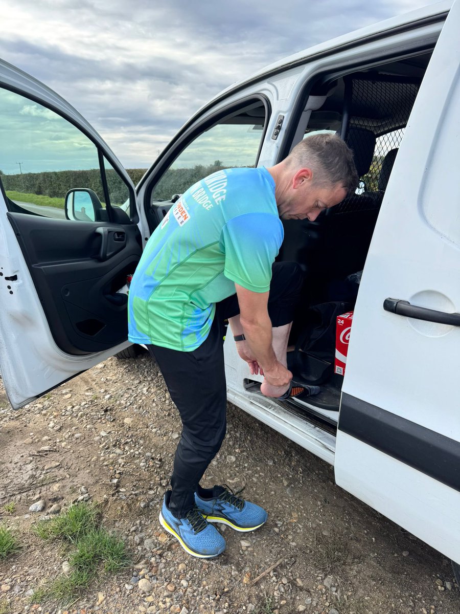 howdencoffee's tweet photo. A day of attempting to patch myself up on the go. No easy task but these miles won’t run themselves. Halfway along  bridge to bridge challenge for @kidneycanceruk Anyone of a nervous disposition please be aware that there is a pic with my legs out. viewer discretion advised 🫣🏃 https://t.co/k7pa4lktEx