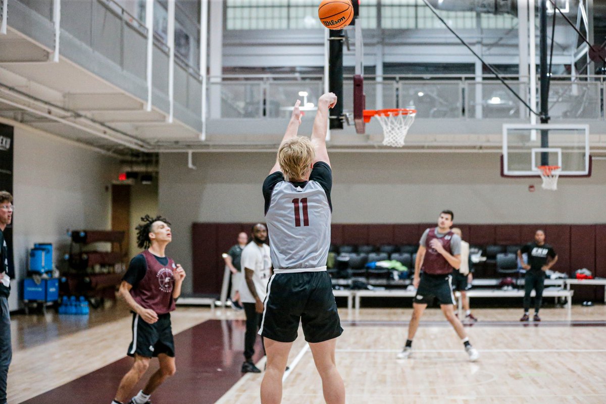 EKUHoops tweet media