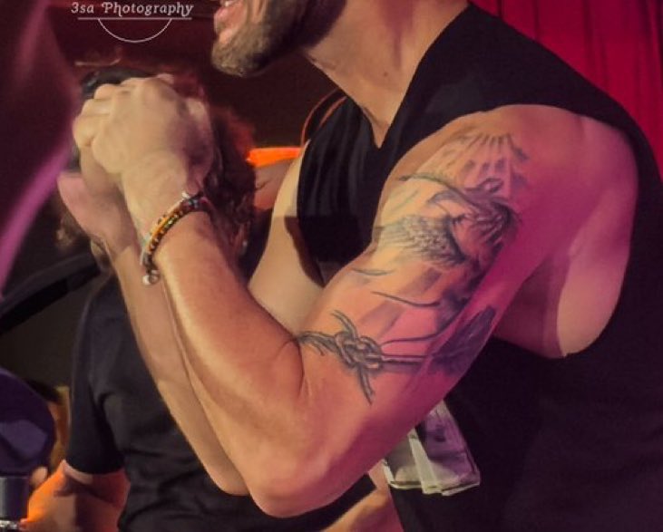 lnfourss's tweet photo. no thoughts. just literally jensen ackles’ arms. https://t.co/mTLuX8FbyP