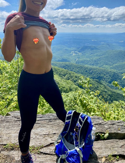 Vote to help AmyGabe win in the Wanderlust Contest on @ManyVids ➡️ https://t.co/3gUtpSIW66 https://t