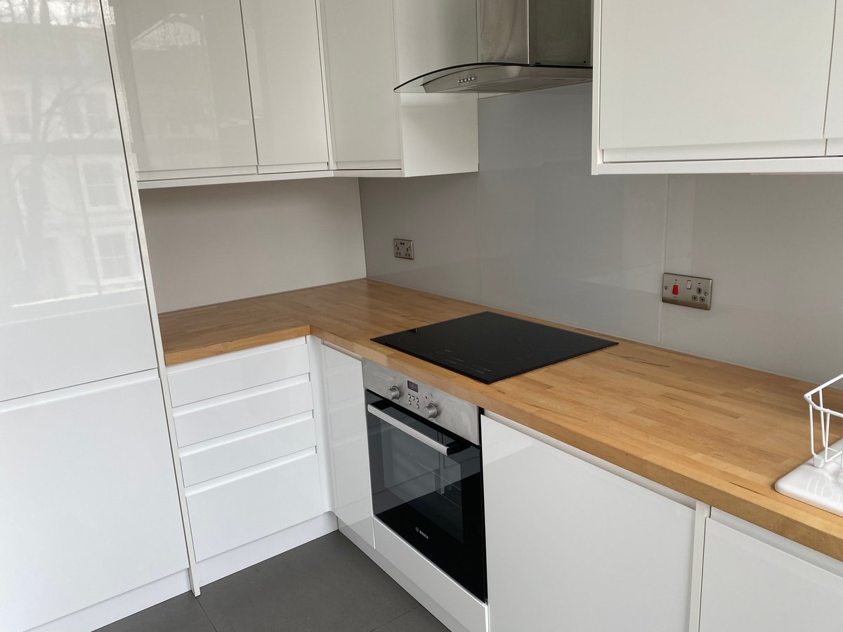 bloom_eco's tweet image. 🍽✨ Another amazing transformation by Bloom Eco Cleaning! Here's a kitchen that was in need of some serious TLC – now it’s spotless and sparkling clean. Our eco-friendly cleaning methods leave your home shining without harsh chemicals! 🌿✨ Book today!

#KitchenCleaning #London