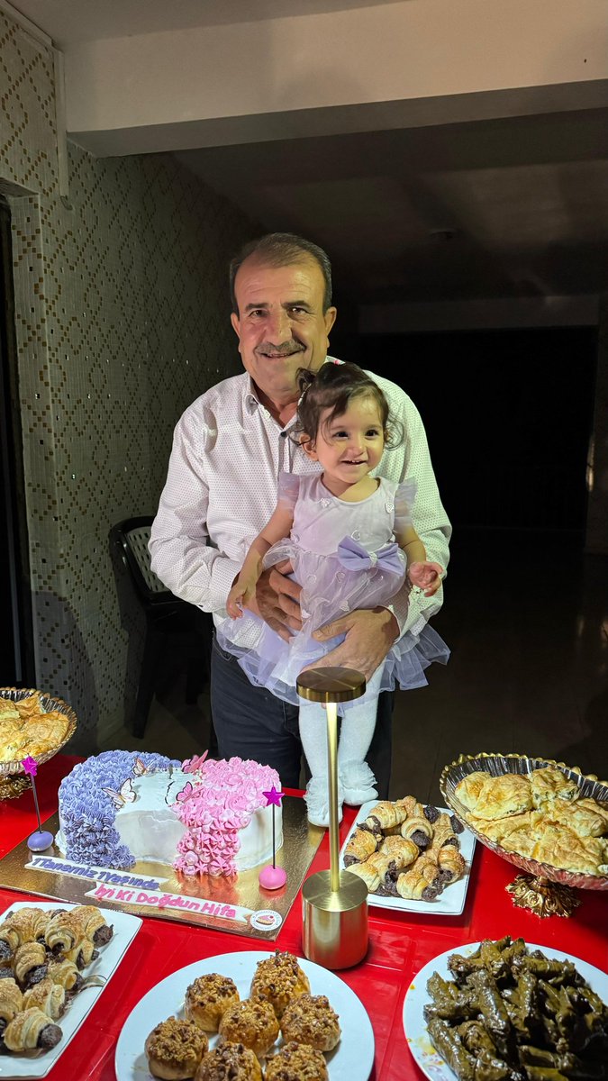 SaitToprak5's tweet photo. Torun baldan tatlıdır Hifa 1 yaşinda https://t.co/MdIcSbuw6n