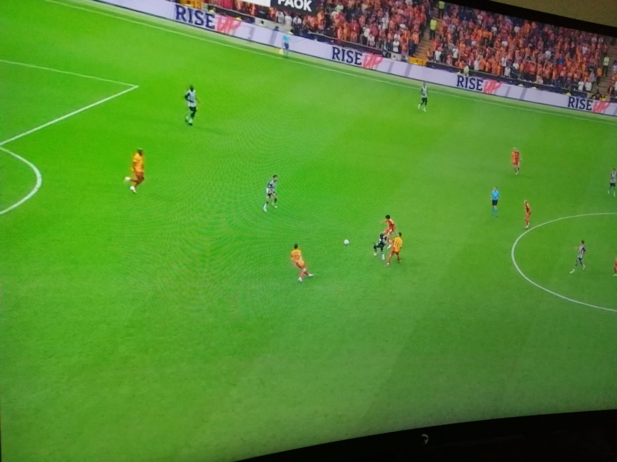 zehroff's tweet photo. Bu ne olm yunanlar Beşiktaşı da çalmış.. https://t.co/n3845c8cZO