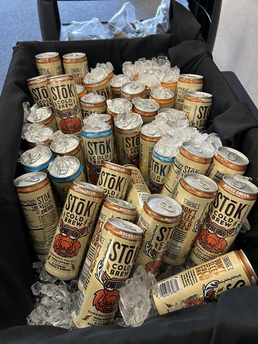 dickinsonstate's tweet photo. Taking a moment to recharge with a much-needed coffee break! Huge thanks to Sodexo for providing our students with an afternoon pick-me-up! #HawksAreUp #BlueRunsDeep https://t.co/Pwtct38KdU