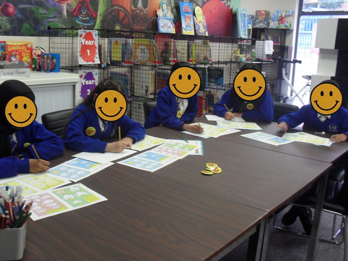 Thank you to <a href="/waldopancake/">Waldo Pancake</a> <a href="/readingagency/">The Reading Agency</a> and   @faberchildrens for the #HowToBeAGeniusKid resources. The pupils had a great time doing the quiz and trying to draw like Jim Smith.