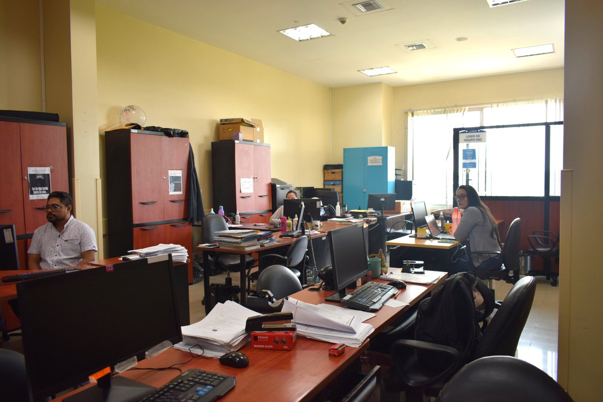 IESSStodomingo's tweet photo. #IESSteInforma | La directora provincial, @GabrielaFierroJ, recorrió diferentes áreas de gestión de la Dirección Provincial @IESSStodomingo para constatar el servicio que se brinda a los asegurados. https://t.co/ey6td0IS8Z