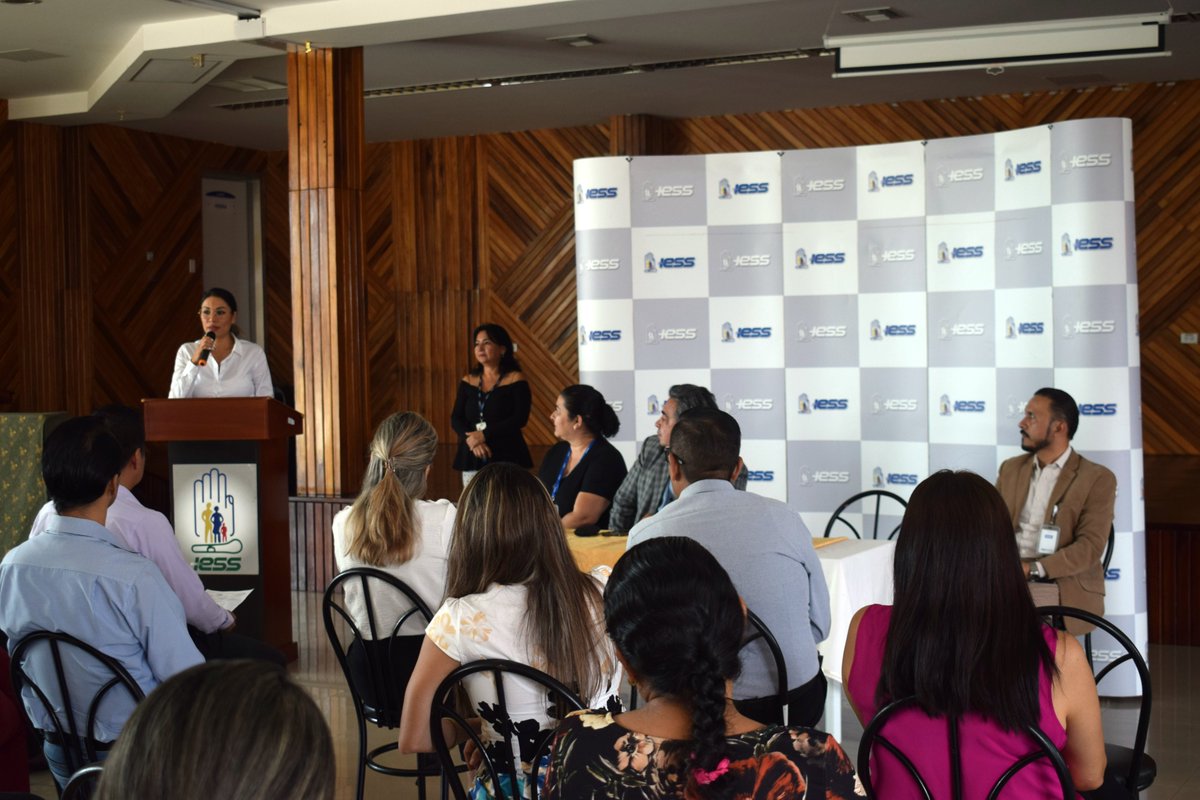 IESSStodomingo's tweet photo. Además, se realizó una reunión con el personal y las autoridades de @IESSStodomingo.

✅Manifestamos nuestro compromiso de mejoramiento continuo
✅ Trabajamos por el bienestar de los asegurados. https://t.co/o42oNY6sfy
