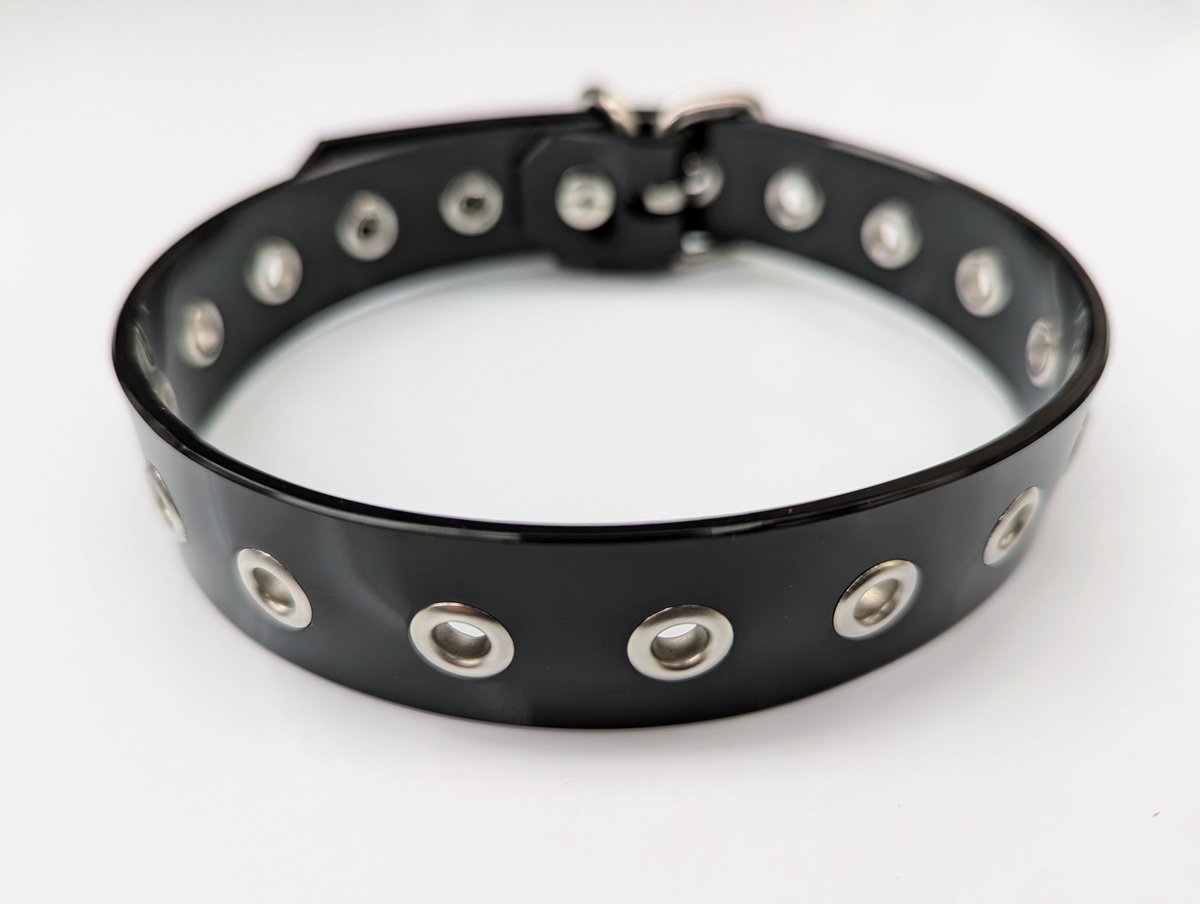 GearOfEnder's tweet photo. Time to start a business! Looking for high quality, incredibly shiny gear such as harnesses, collars, cuffs, etc? Look no further! Production will start soon!
https://t.co/uXxxZn1njH https://t.co/lvkYX8pJu9