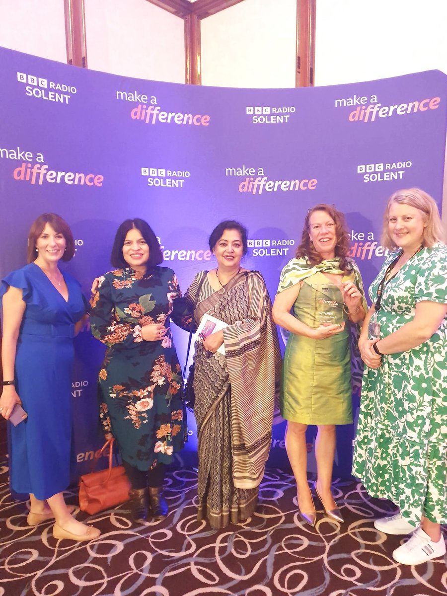 Chief Executive Dahlia Jamil had the privilege of presenting the Volunteer Award for <a href="/BBCRadioSolent/">BBC Radio Solent</a> #MakeaDifferenceAwards last night. Congratulations to  winner Portia Powell! 👏🏻 Dahlia said “it was really very moving reading about all the voluntary activities people put in”.