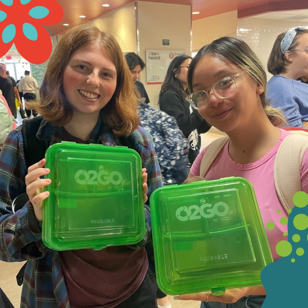 OZZIReuse's tweet photo. Serving up sustainability with a smile! • our friends at @kutztowndining are making an impact with every meal taken on the go. Follow in their eco-conscious footsteps where the grass is much greener. 😉🌱🌎 #OZZIREUSE #O2GO #OZZI 
#reusable #reusablecontainers https://t.co/tWOvDJlWc6