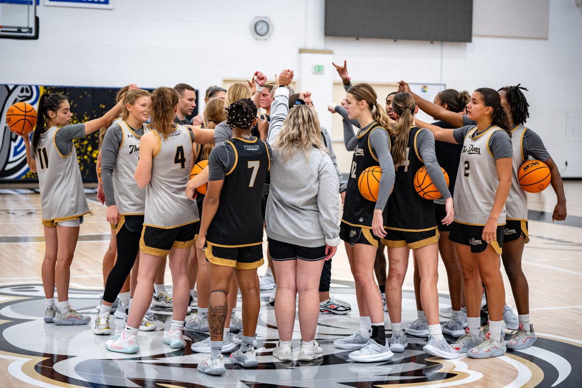 Purdue Fort Wayne WBB (@mastodonwbb) on Twitter photo We do be hooping
#FeelTheRumble #HLWBB We do be hooping
#FeelTheRumble #HLWBB