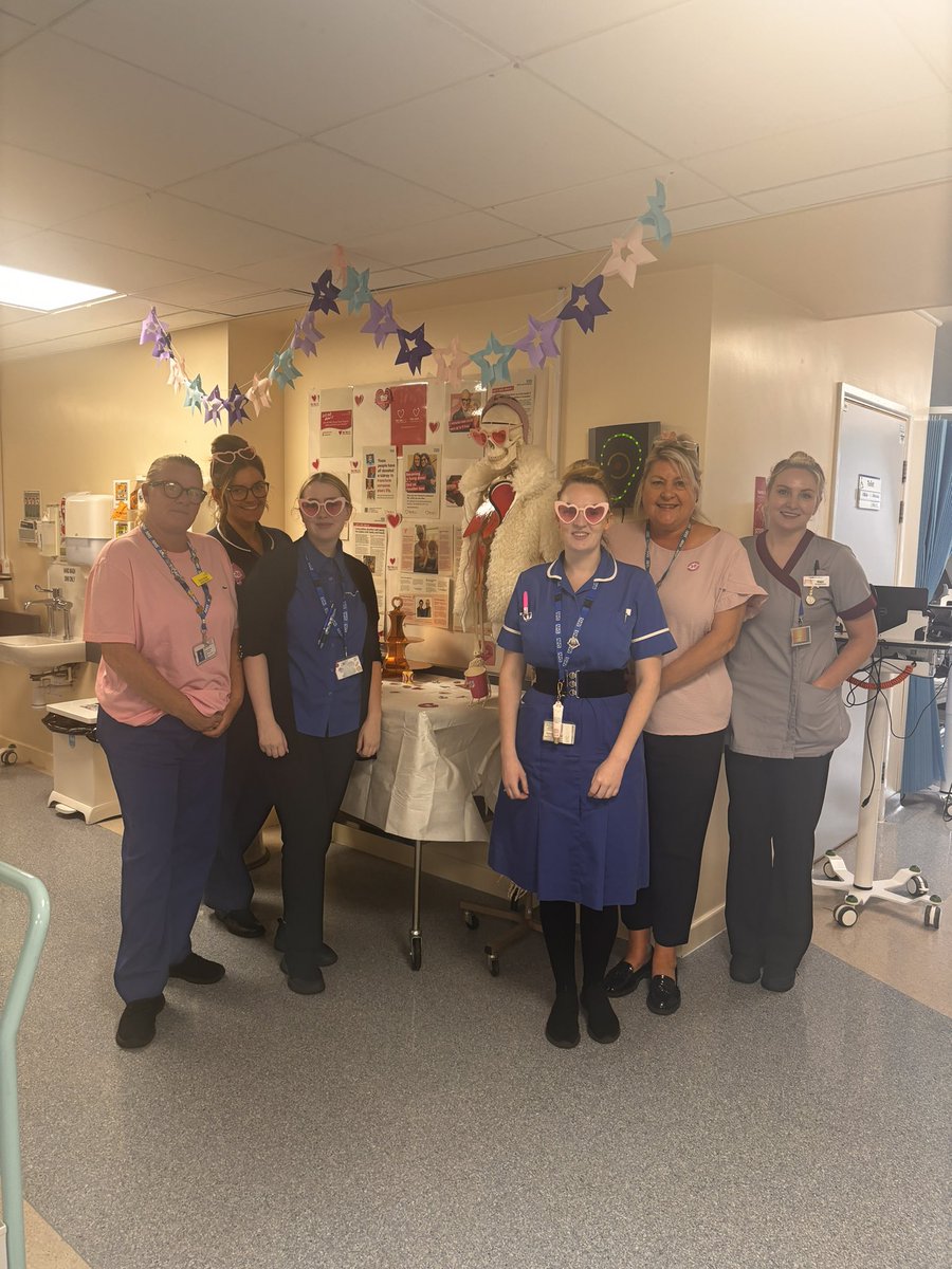SurgicalDivisi1's tweet photo. Some of our teams celebrating 30 years of the organ donation register  for organ and tissue donation week #wearitpink #teaparty https://t.co/gUu4lXoy8Y