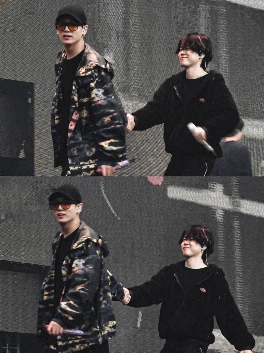 funnyjimin1's tweet image. when jikook….