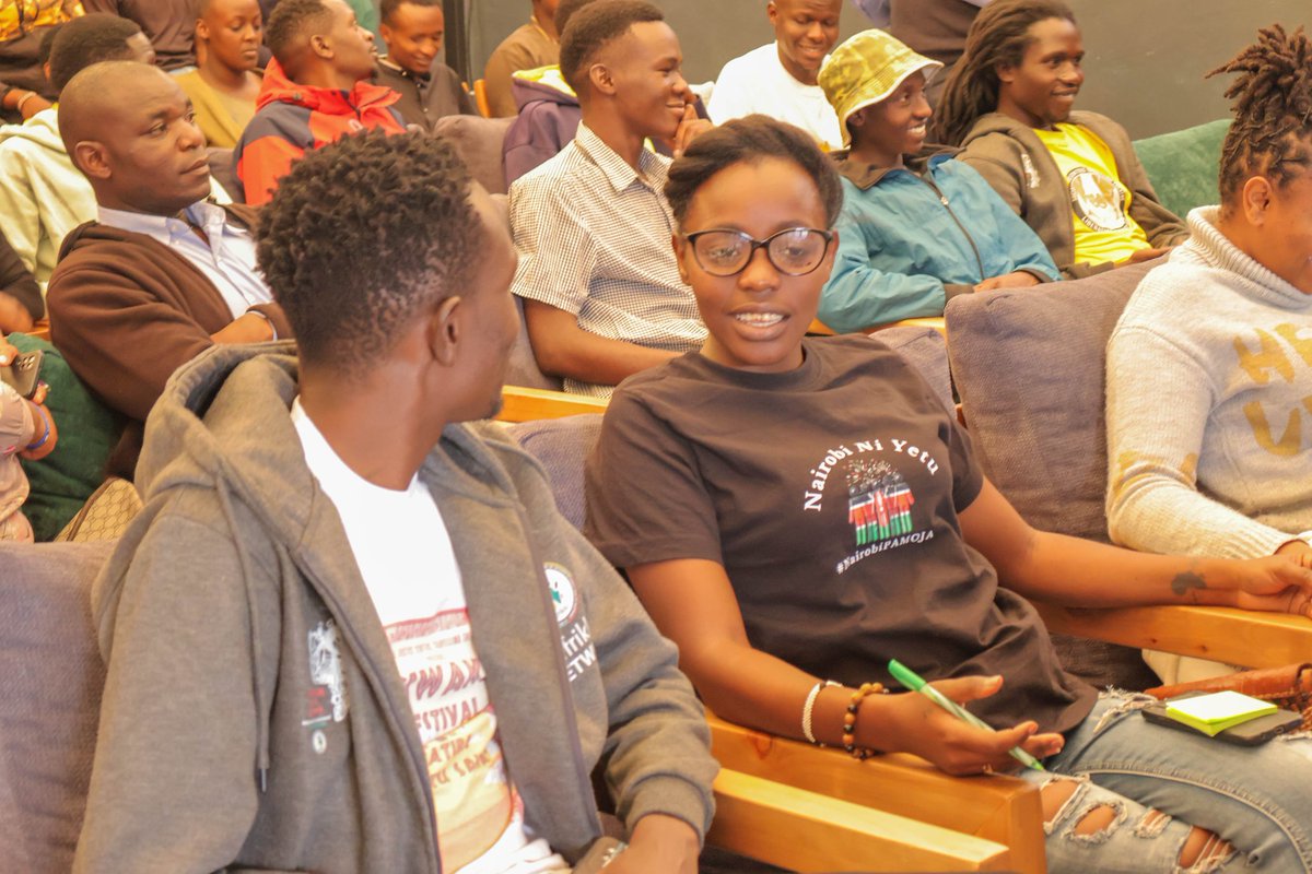 peopletheatre1's tweet photo. We had a successful Citizen journalism impact harvesting forum today in @MageuziHub organised by @SemaUkweliKenya. Our Citizen journalist have been doing great work documenting and Highlighting community stories. Our art Is diverse. #Theatre4Change https://t.co/3bzMYETgs5