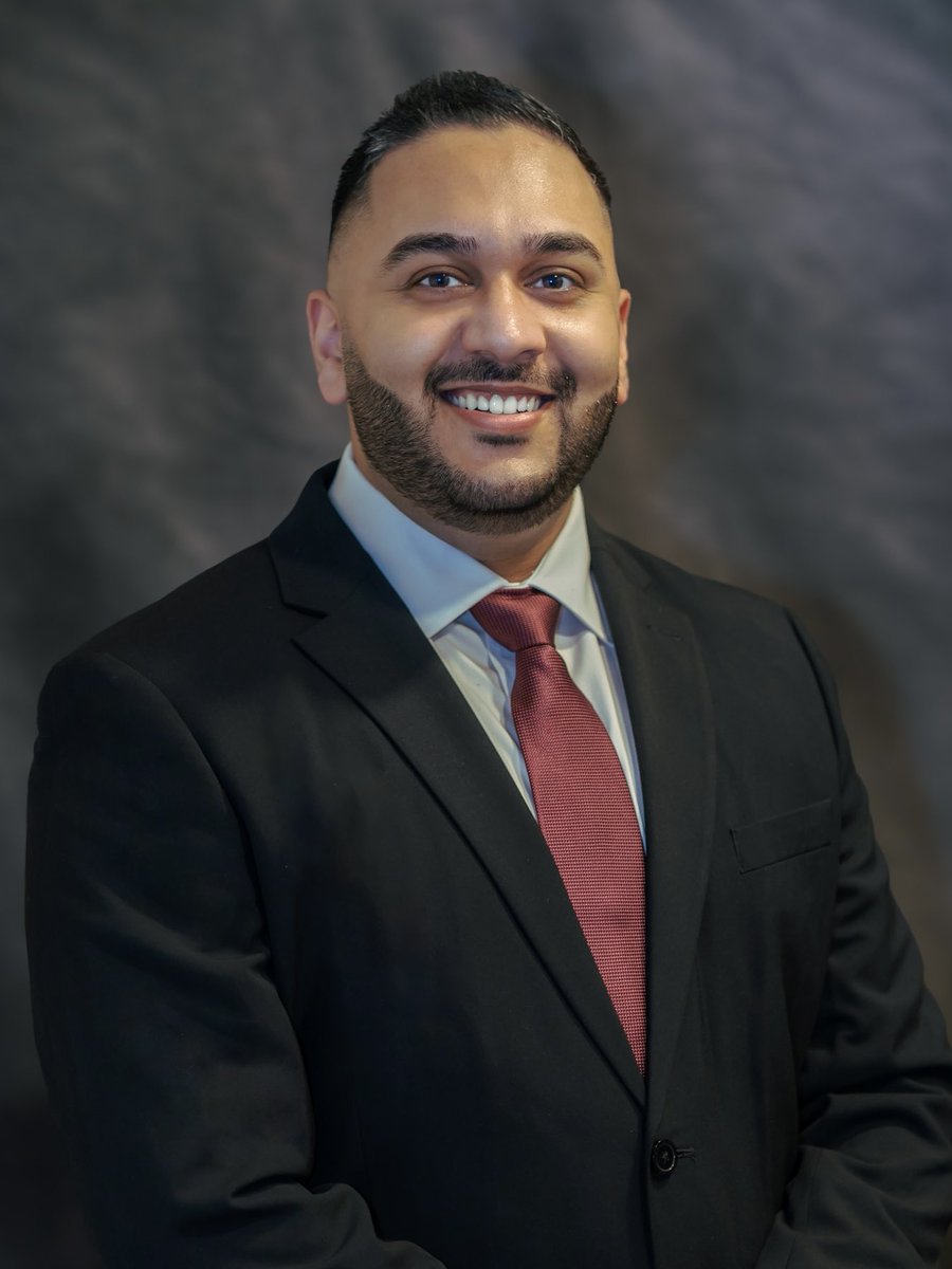 What’s up #MedTwitter, my name is Adrusht (Addy) Madapoosi, and I’m applying #Neurosurgery! 

Interested in all aspects of 🧠, especially neuro critical care and vascular. 

Couldn’t have done this without my mentors &amp; family, very hype for the interview trail and #Match2025!