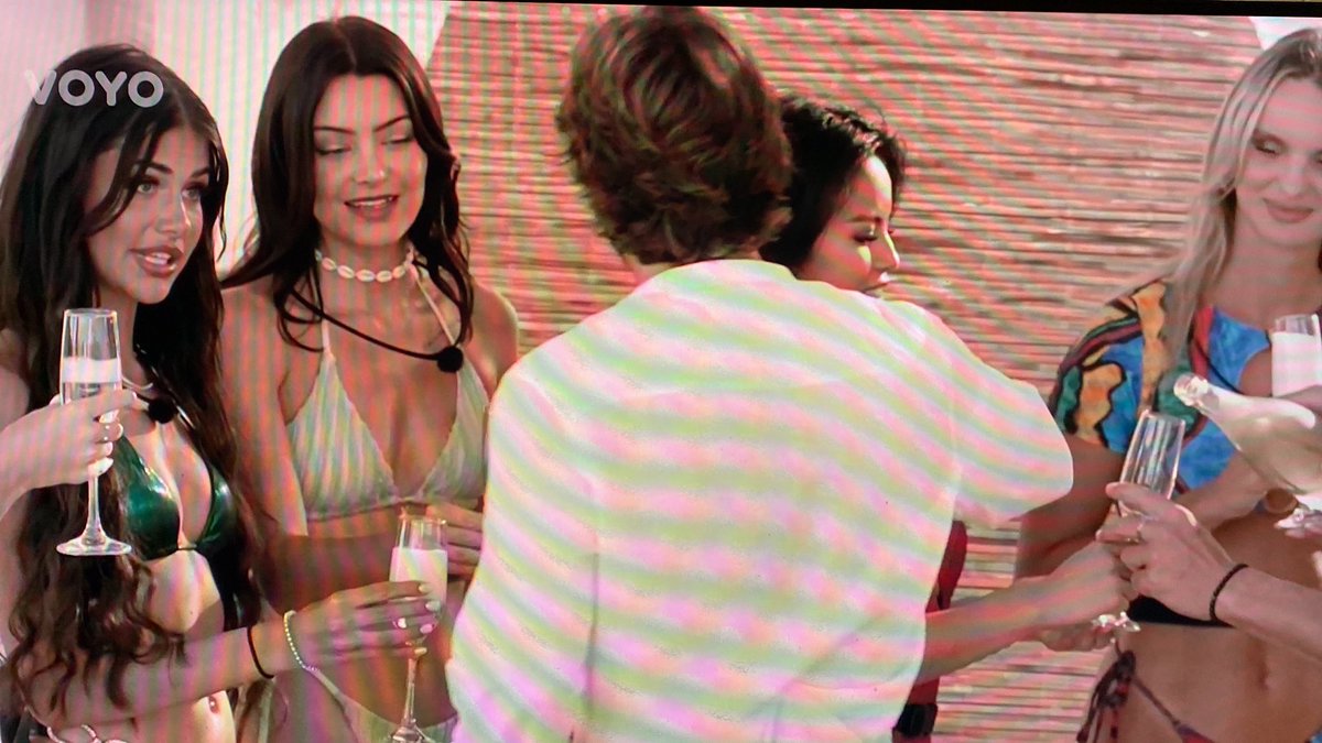 vicvalcik's tweet photo. #LoveIsland JE TED VE FEKALNI HO PHASE!!! #SAVEPAVEL! #PAVELGOAT
#PAVELGOAT #NATHANKOKOOT https://t.co/TsdwGaW6Sh