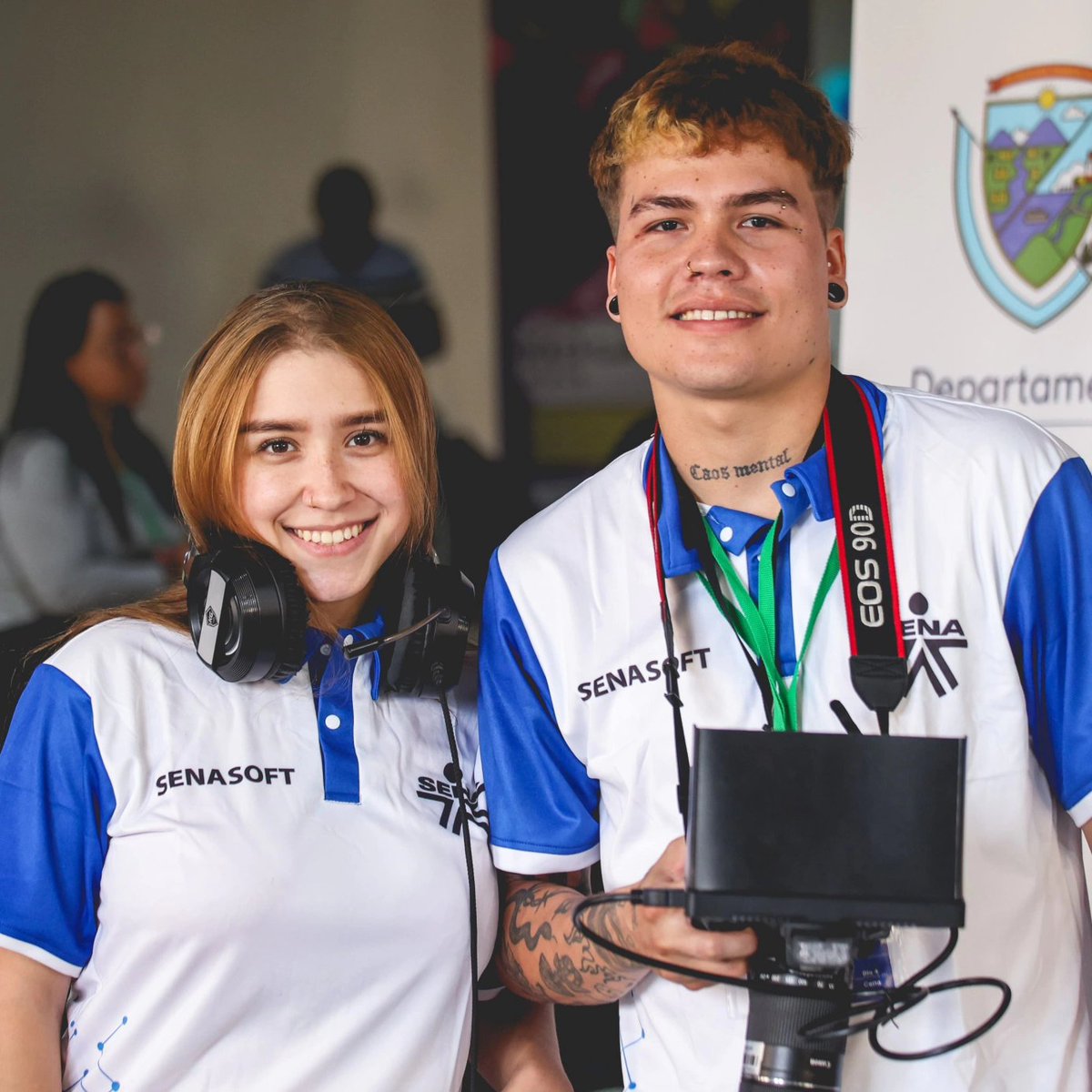 SENAComunica's tweet photo. ¡En acción! 📷✨
Los participantes de #SENASoft, en Cali, demuestran su talento en Audiovisuales. Así transcurre el segundo día de competencias en habilidades tecnológicas y digitales. https://t.co/xX6NeDVNYc