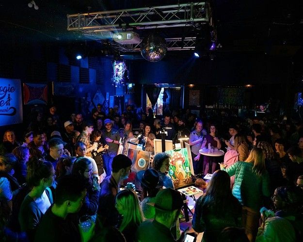 daz_bLazem's tweet photo. Next Week its Auckland Art Battle! AB2833 – Auckland New Lynn Thursday October 3rd - secure your free ticket now! https://t.co/h4DJnpAFrQ https://t.co/5sY3sLaWXN