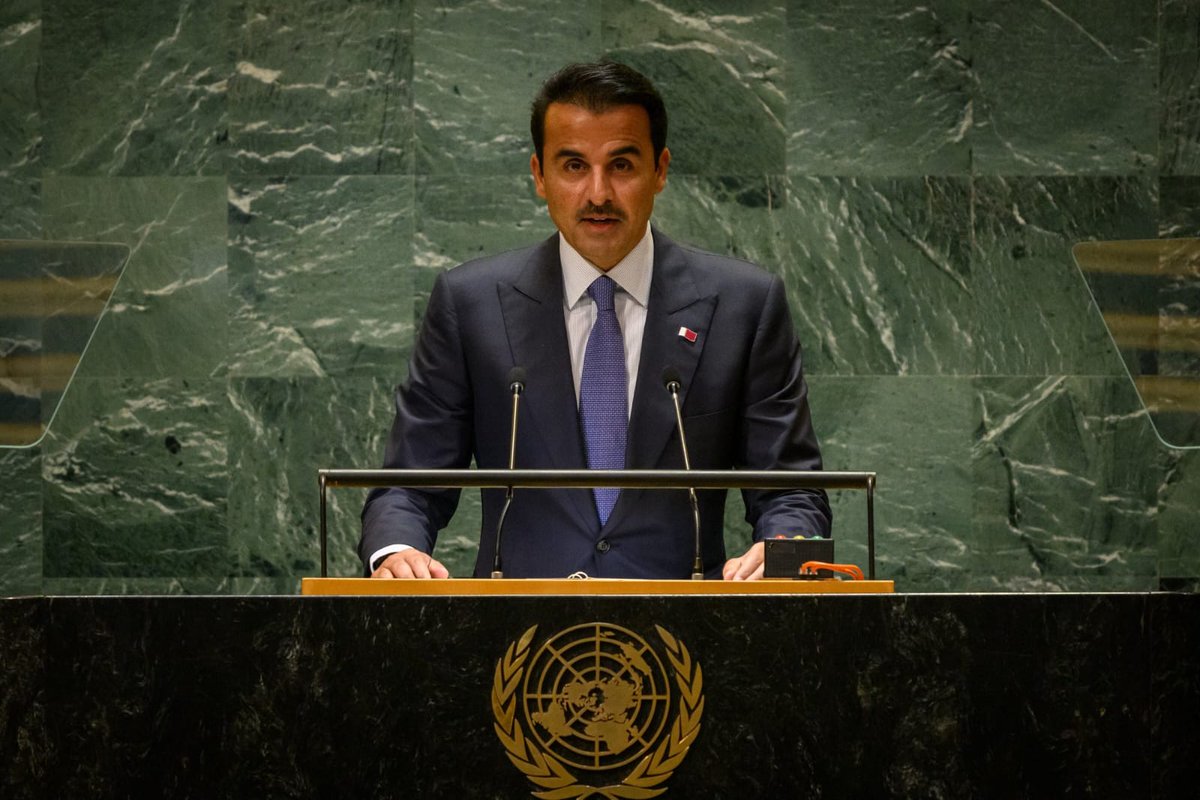 QatarAtUN's tweet image. خطاب حضرة صاحب السمو الشيخ تميم بن حمد آل ثاني، أمير البلاد المفدى &quot;حفظه الله&quot;، في الجلسة الافتتاحية للدورة الـ79 للجمعية العامة للأمم المتحدة.  

للمشاهدة:gadebate.un.org/ar/79/qatar