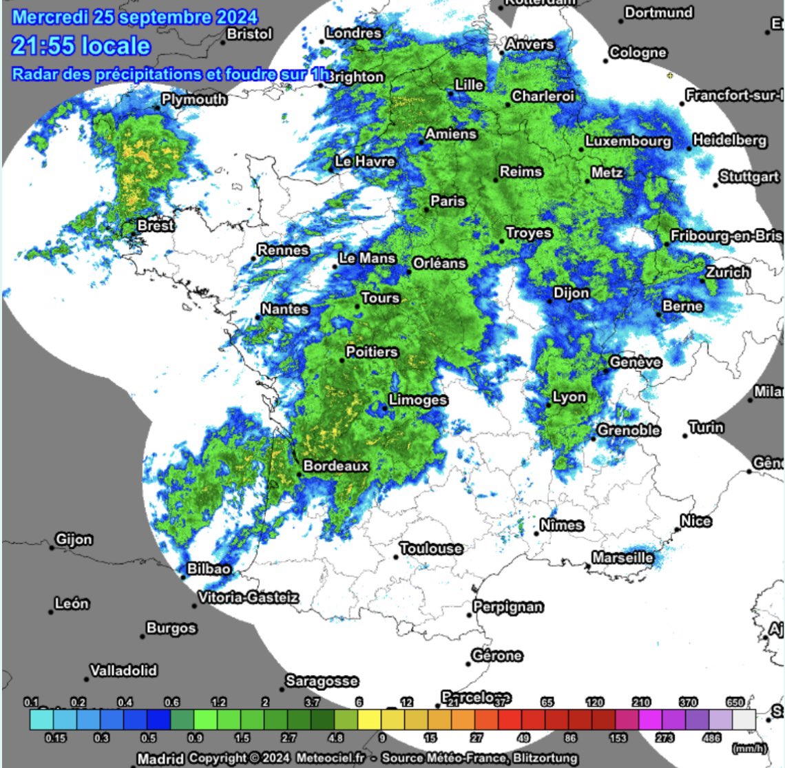 ☔️☔️Je crois qu’il pleut…qu’il pleut beaucoup et quasiment partout. En #Vendee, qq cumuls provisoires :
🔹49mm à Sainte Gemme la Plaine
🔹44mm à Grues
🔹38mm à ma station #meteo de Thorigny
🔹36mm à Chantonnay
🔹35mm à Palluau
