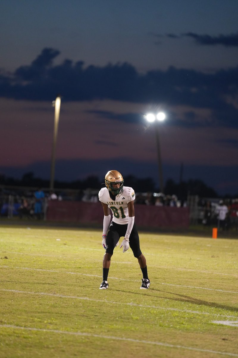 Coach Eli Will (@mrelidubble) on Twitter photo If you need sure handed play makers with speed, and that will stretch the field. Our WR crew brings that. #RecruitLincoln <a href="/Mekhi_Maddox/">Mekhi “K1” Maddox</a> <a href="/KabranPaul7/">𝐊𝐚𝐛𝐫𝐚𝐧 𝐏𝐚𝐮𝐥</a>, Kevin Hale and Dillion Kornegay. <a href="/Linc_TrojansFB/">Lincoln Trojans Football</a> 📸: Megan Copelin If you need sure handed play makers with speed, and that will stretch the field. Our WR crew brings that. #RecruitLincoln <a href="/Mekhi_Maddox/">Mekhi “K1” Maddox</a> <a href="/KabranPaul7/">𝐊𝐚𝐛𝐫𝐚𝐧 𝐏𝐚𝐮𝐥</a>, Kevin Hale and Dillion Kornegay. <a href="/Linc_TrojansFB/">Lincoln Trojans Football</a> 📸: Megan Copelin
