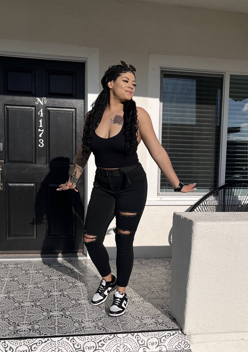 Queen Ti 👑 tweet media