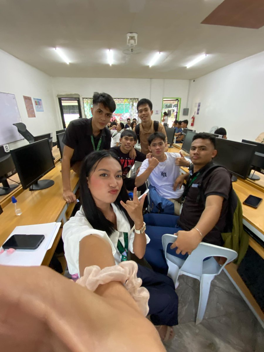 supremoJD3's tweet photo. Random pic sa mga sirok https://t.co/xRh3hjlI4U