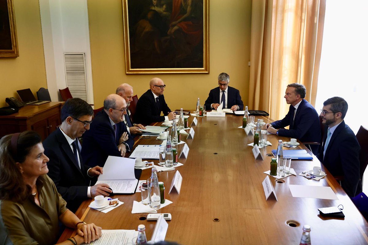 Consultazioni molto positive e operative dei Segretari generali aggiunti del Quai d'Orsay e della <a href="/ItalyMFA/">Farnesina 🇮🇹</a> in applicazione del #TrattatodelQuirinale sul funzionamento e le riforme dei nostri ministeri e la cooperazione bilaterale sulle nostre priorità europee <a href="/francediplo/">France Diplomatie 🇫🇷🇪🇺</a>