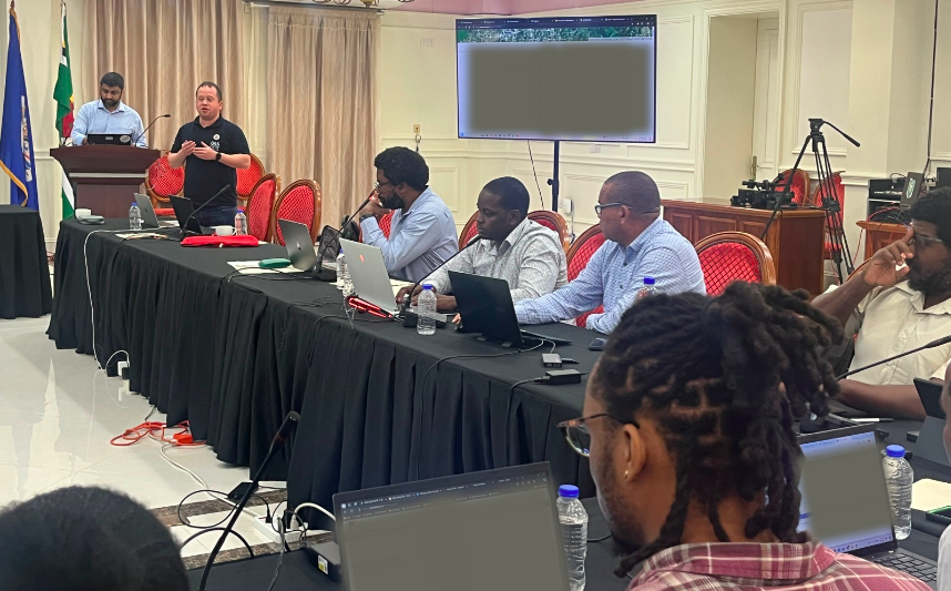 OEA_Cyber's tweet photo. The #CSIRTAmericas team, @a_Klee and @vamankini from @FIRSTdotOrg, trained professionals from #Dominica #Day2 of the #CSIRTAmericasWEEK🇩🇲:

✅#Cybersecurity Incident Management
✅Exposure Surface Analysis
✅Technological tools of a #CSIRT
✅Communications management https://t.co/KRDjS4HSKs