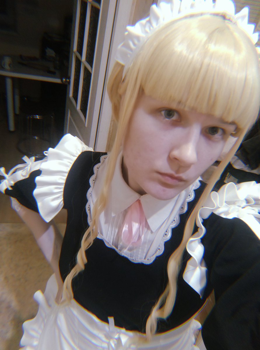 чмурь🐺 tweet media