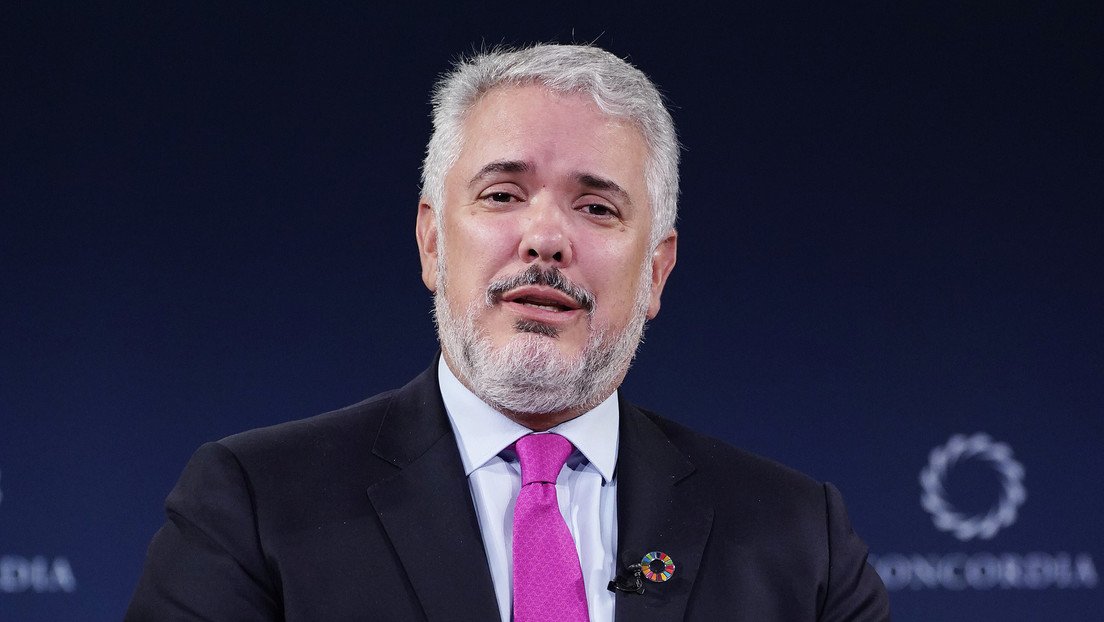 ActualidadRT's tweet photo. Piden investigar al expresidente Duque por compra de software espía 'Pegasus' en Colombia https://t.co/uYipkDLNzd https://t.co/C0FCxnnUfx