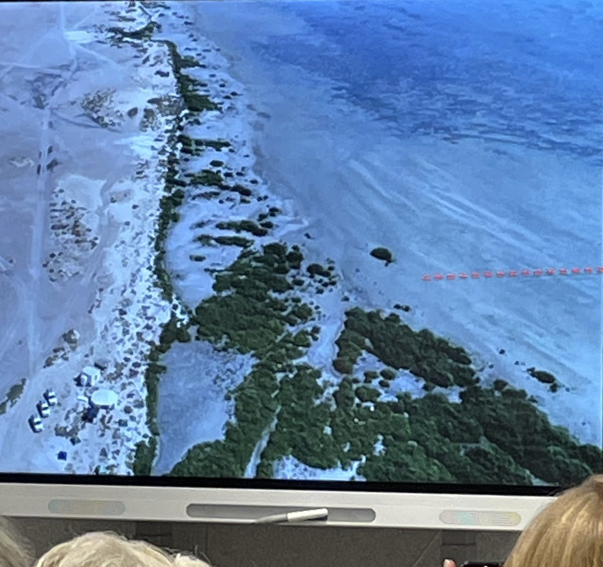 Eerste boeiende #lezing van het najaar bij KNNV Zwolle: 
Erwin Goudbeek vertelt over wadvogeltellingen in Oman
Goed verhaal adhv mooie beelden!
Kijk in de agenda zwolle.knnv.nl  naar de volgende lezing!
#mooieavond
#knnvzwolle
#knnv
#zwolle