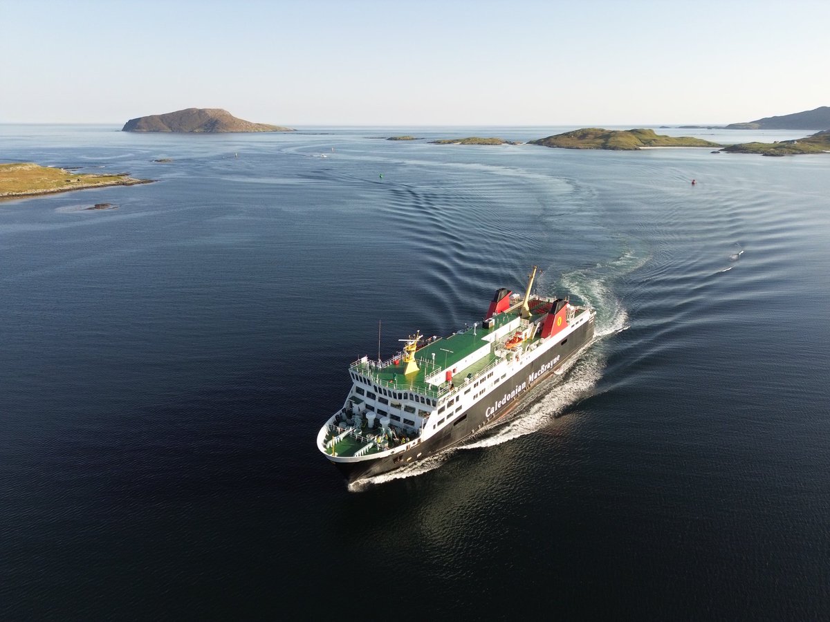 MichaelMac18717's tweet image. MV Isle of Lewis coming into Castlebay on the isle of Barra.
#isleofbarra #Calmac